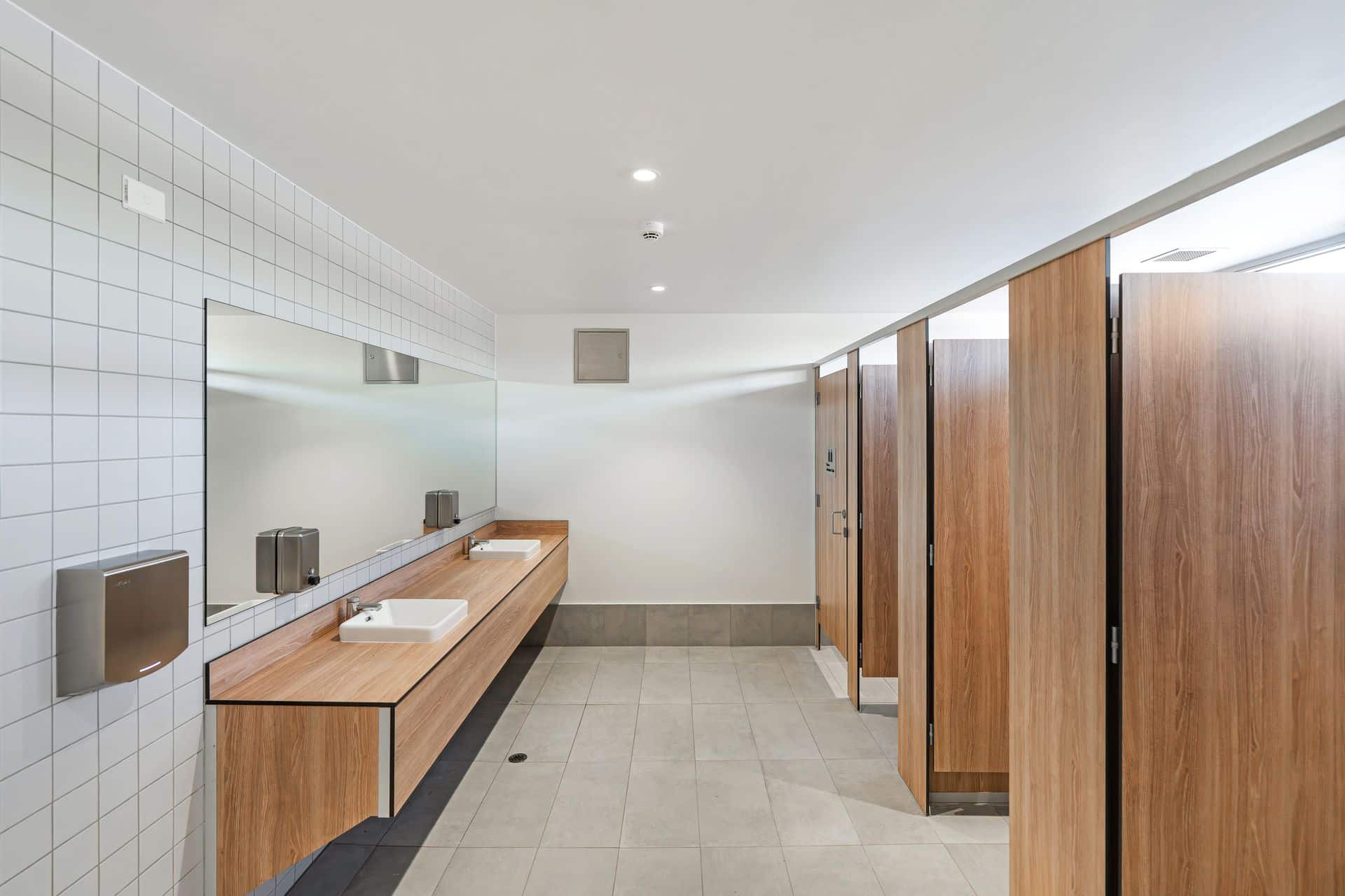 McGilp Recreation Park changerooms, public amenities, and supporting facilities