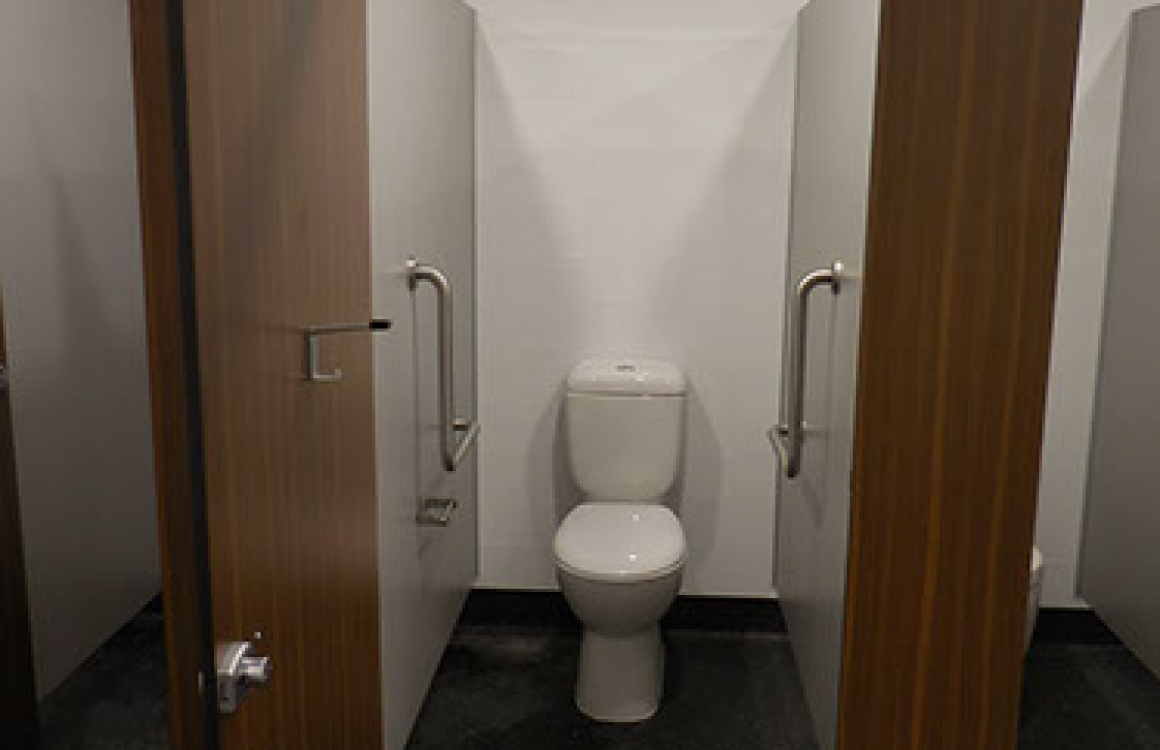 Duracube Singleton Swim & Gym Toilet and Shower Partitions